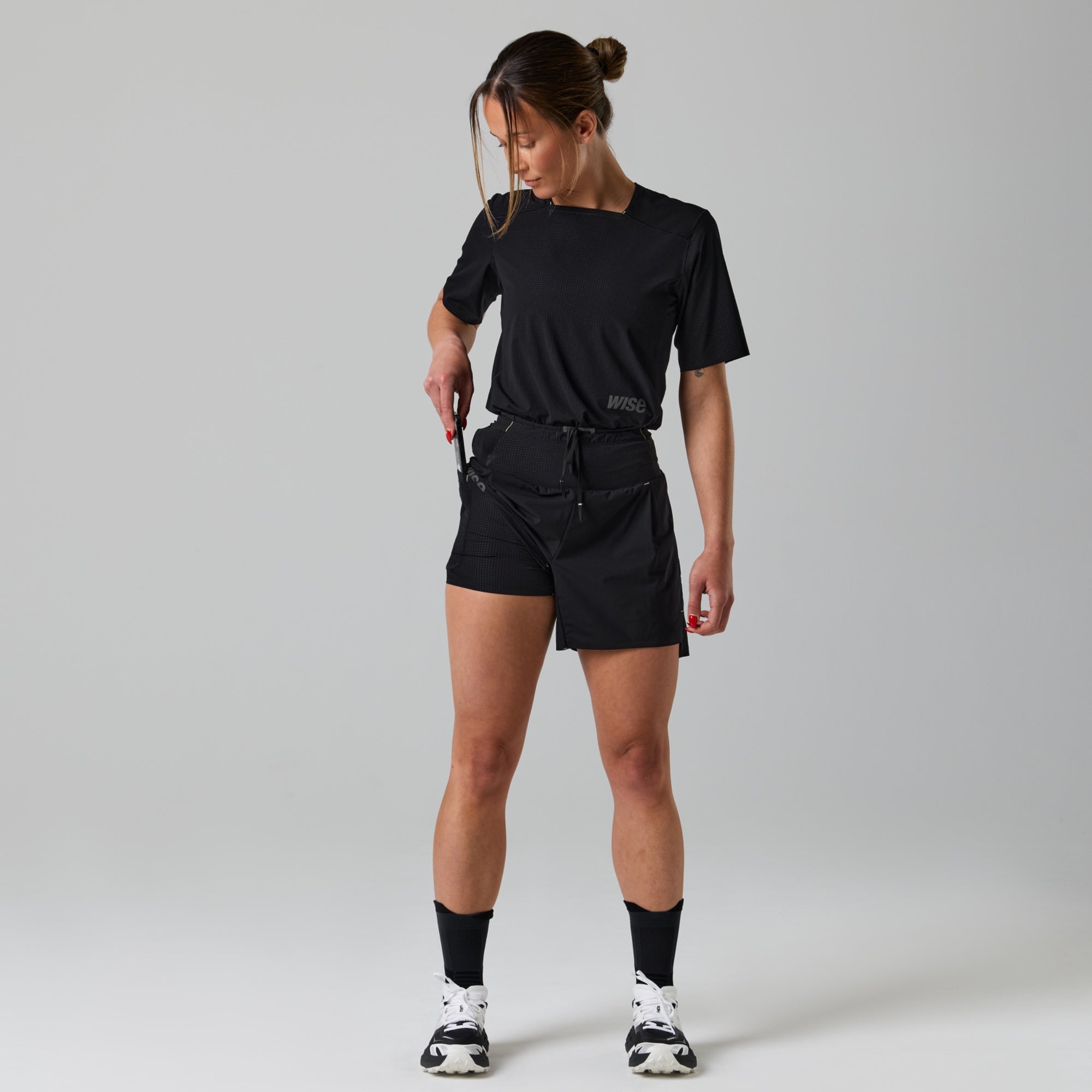 Short 522 Women Black: Trail, Carrying & Versatility | Wise – WISE